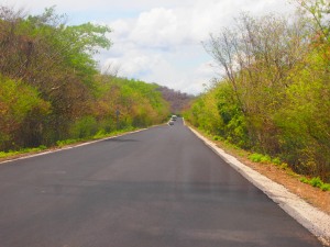YES! Beautiful paved Costa Rican roads! No pot holes, no topes! No police!